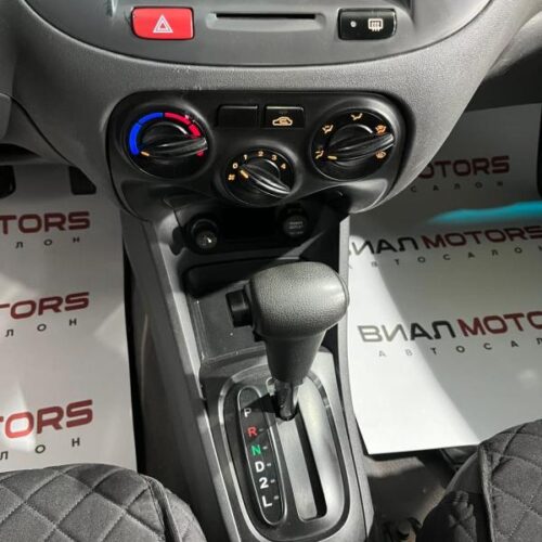 KIA Rio  2005