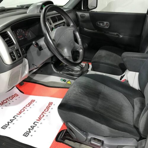 Mitsubishi Pajero Sport  2006