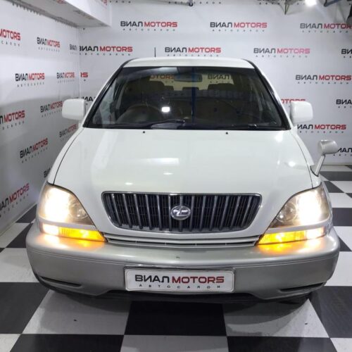 Toyota Harrier  2001