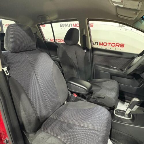Nissan Tiida  2011