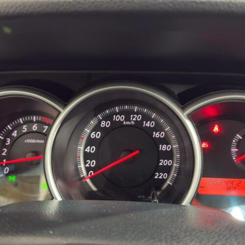Nissan Tiida  2011