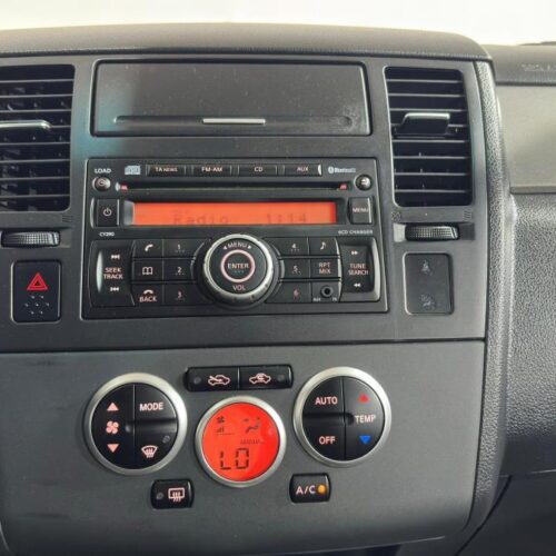 Nissan Tiida  2011