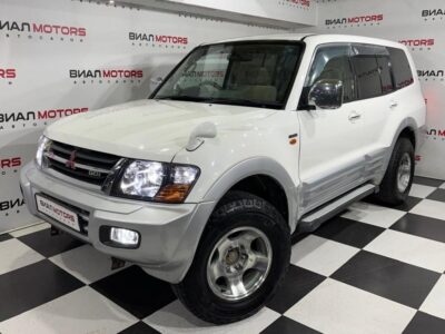 Mitsubishi Pajero  1999