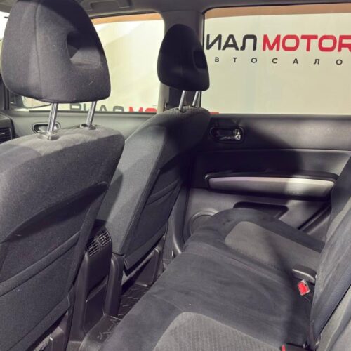 Nissan X-Trail  2011