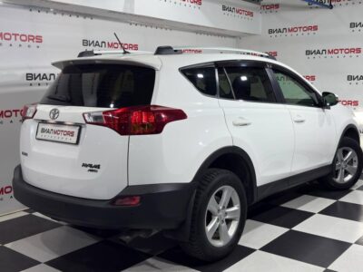 Toyota RAV4  2013