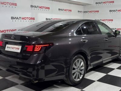 Lexus ES 350  2011