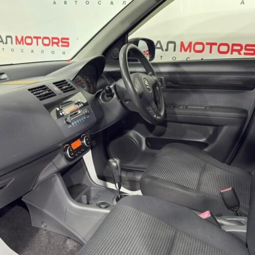 Suzuki Swift  2010