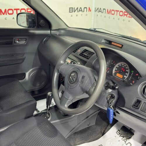 Suzuki Swift  2010