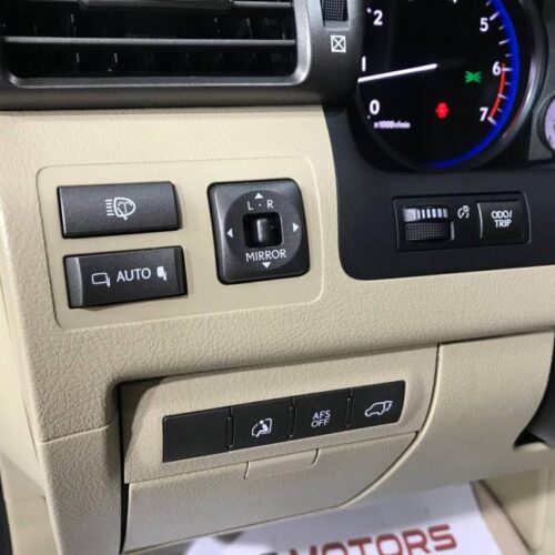 Lexus LX 570  2010