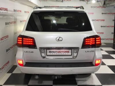 Lexus LX 570  2010