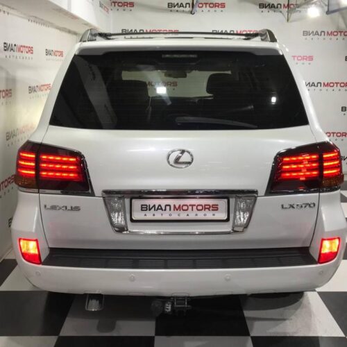 Lexus LX 570  2010