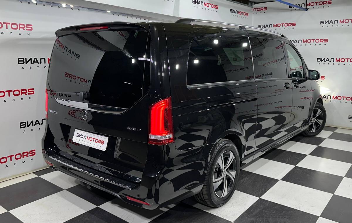 Mercedes-Benz V-класс 2021