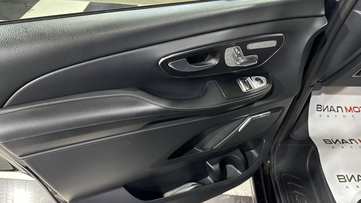 Mercedes-Benz V-класс 2021