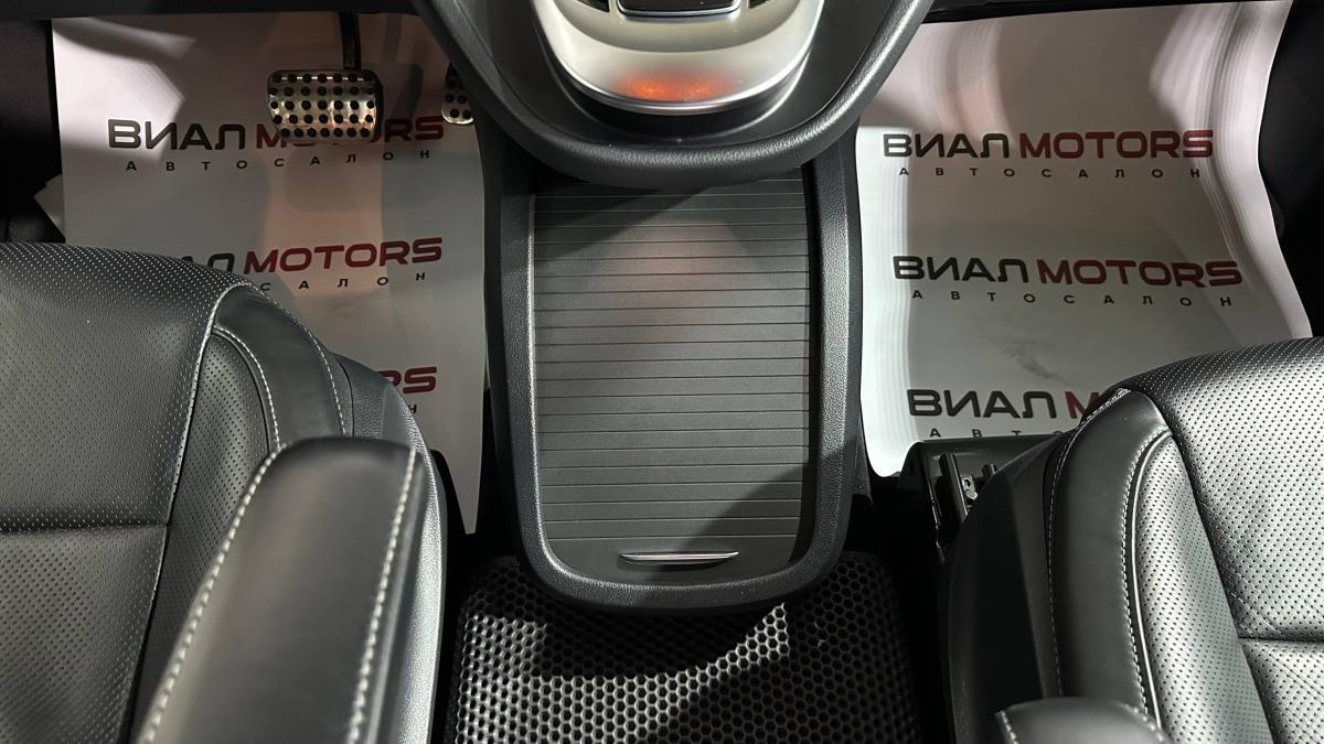 Mercedes-Benz V-класс 2021