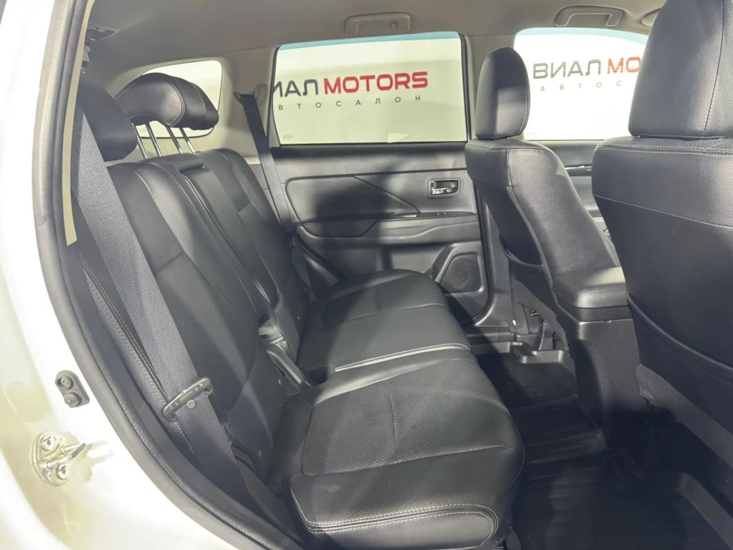 Mitsubishi Outlander 2.0 CVT (146 л.с.) 4WD 2018