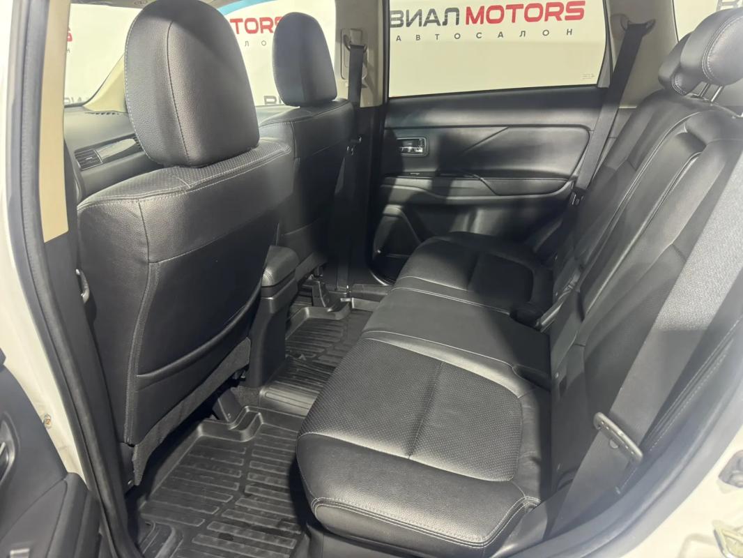 Mitsubishi Outlander 2.0 CVT (146 л.с.) 4WD 2018