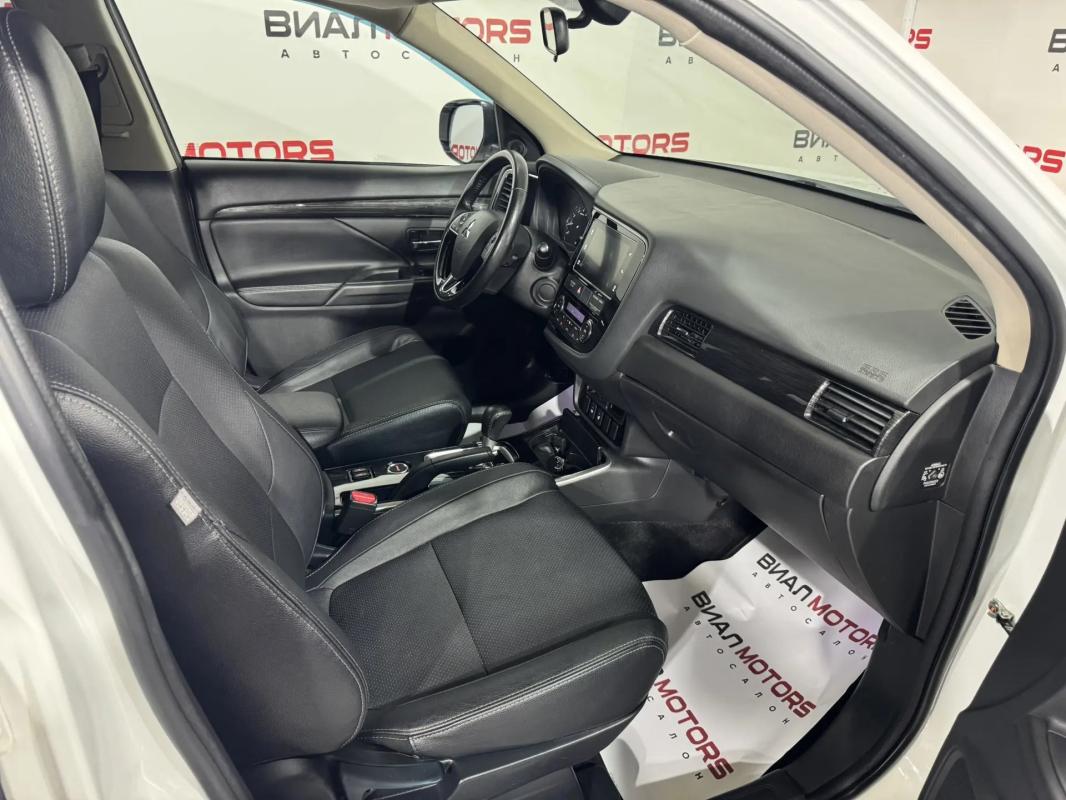 Mitsubishi Outlander 2.0 CVT (146 л.с.) 4WD 2018