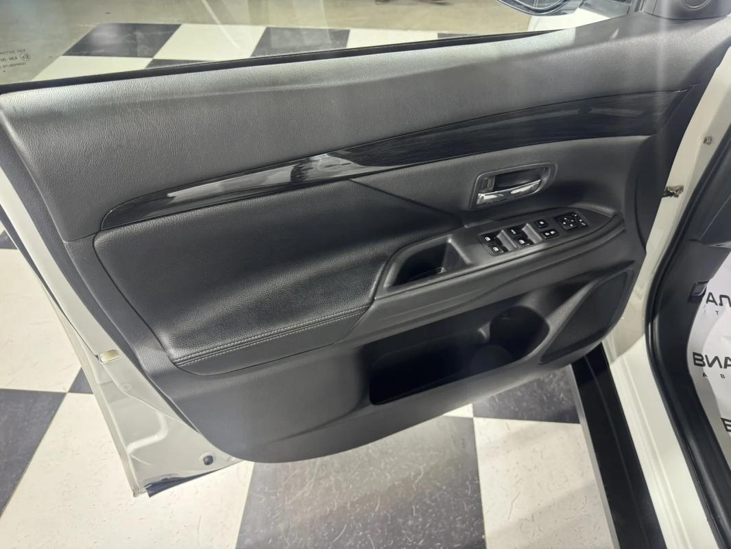 Mitsubishi Outlander 2.0 CVT (146 л.с.) 4WD 2018