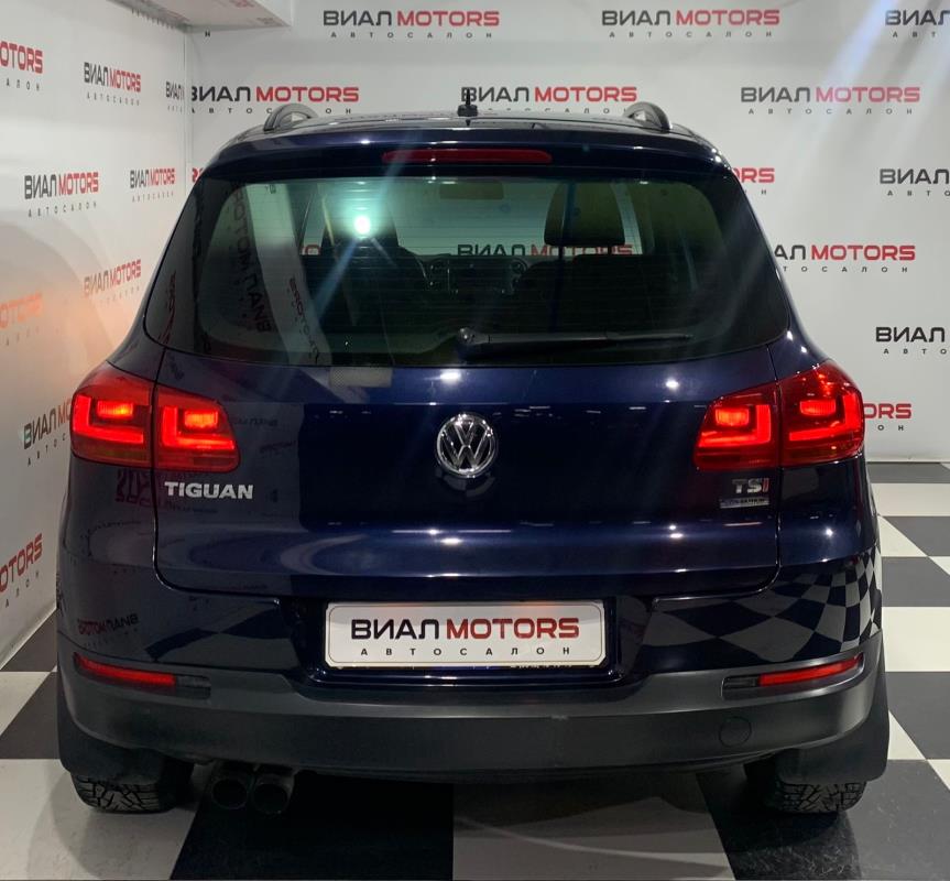 Volkswagen Tiguan 1.4 MT (122 л.с.) 2011