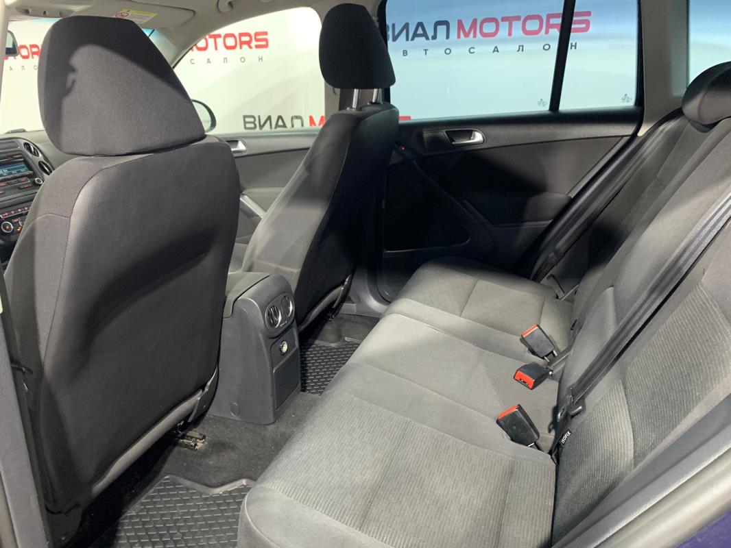 Volkswagen Tiguan 1.4 MT (122 л.с.) 2011