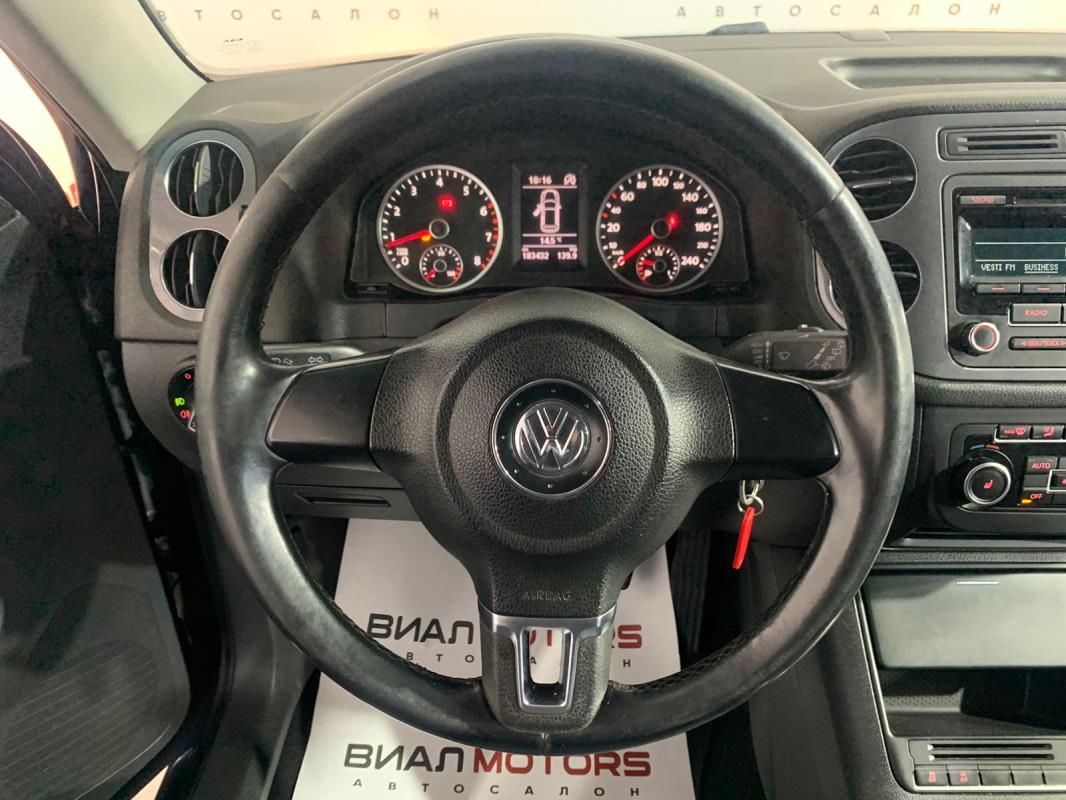 Volkswagen Tiguan 1.4 MT (122 л.с.) 2011