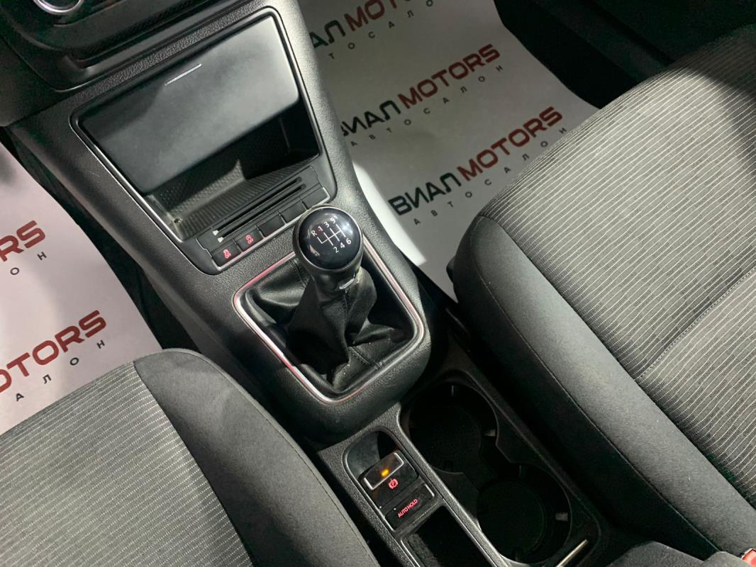 Volkswagen Tiguan 1.4 MT (122 л.с.) 2011