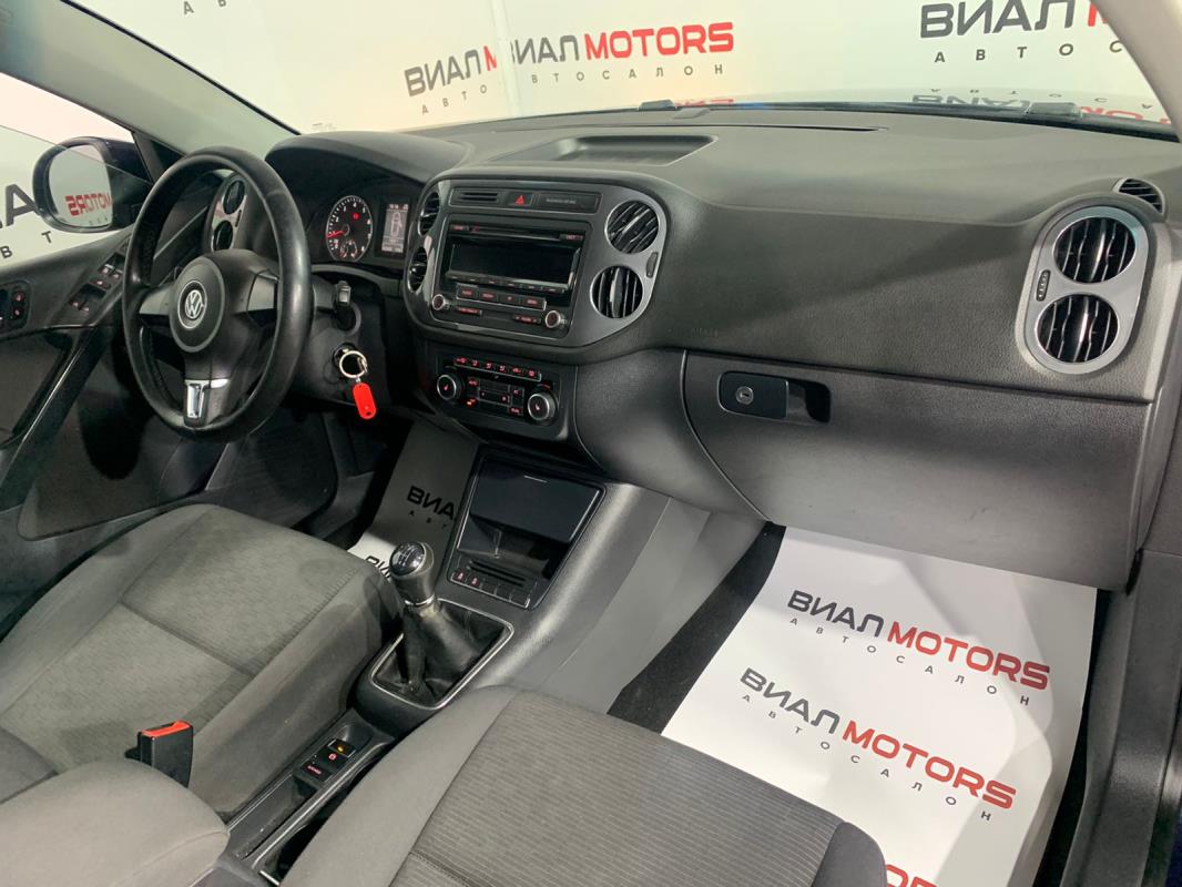 Volkswagen Tiguan 1.4 MT (122 л.с.) 2011