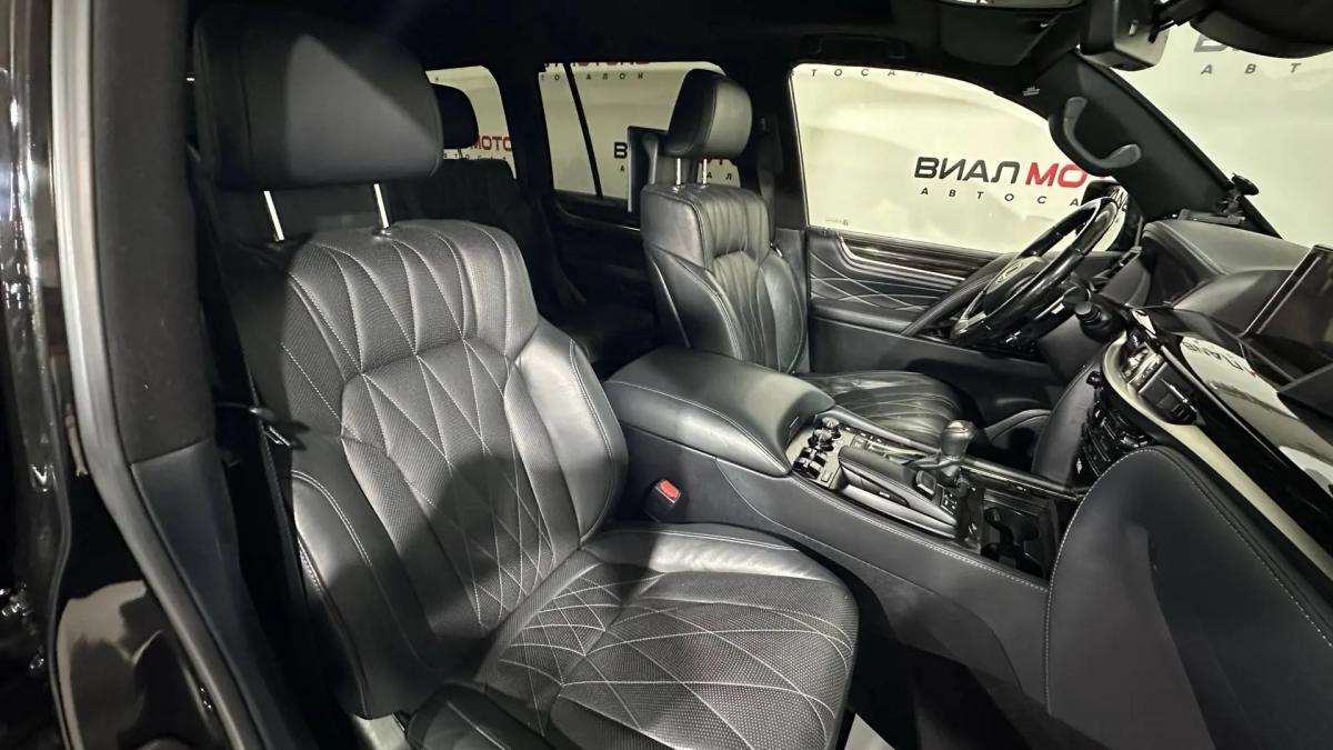 Lexus LX 570 2020