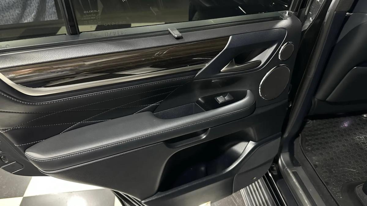 Lexus LX 570 2020