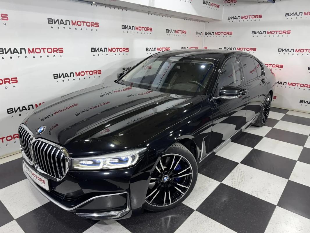 BMW 7 серия 2020
