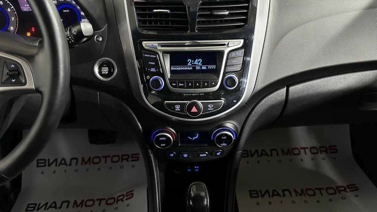 Hyundai Solaris 2015