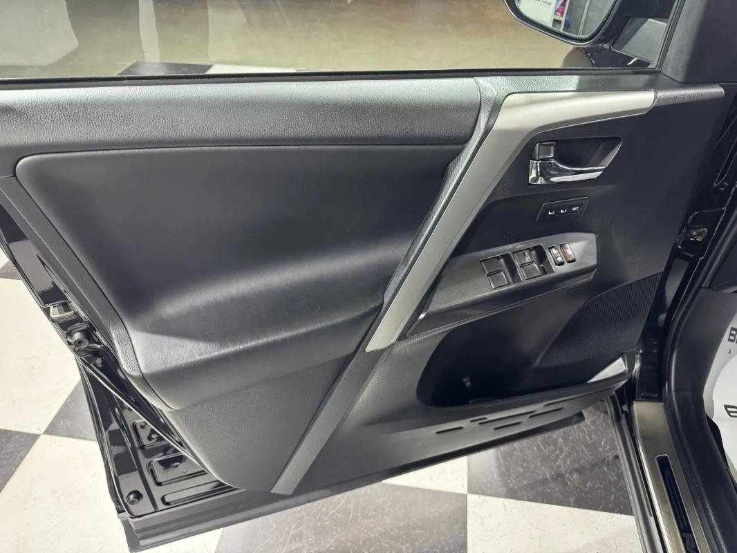 Toyota RAV4 2017
