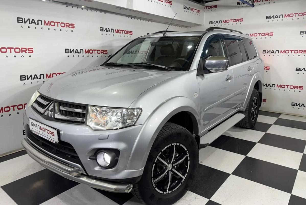 Mitsubishi Pajero Sport  2014