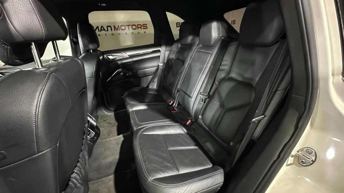 Porsche Cayenne 2010