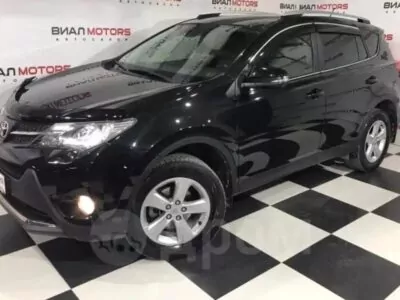 Toyota RAV4 2.5 AT (179 л.с.) 4WD 2013