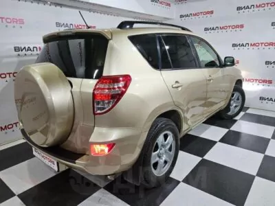 Toyota RAV4 2.0 CVT (148 л.с.) 4WD 2012