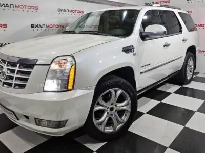Cadillac Escalade 6.2 AT (409 л.с.) 4WD 2012