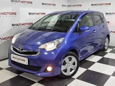 Toyota Ractis 1.3 CVT (99 л.с.) 2015