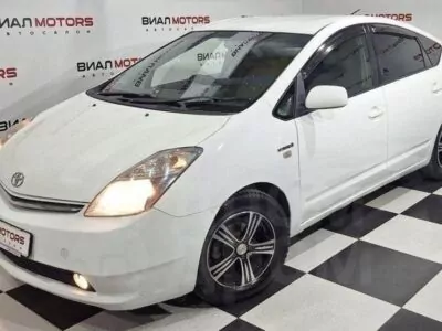 Toyota Prius 1.5hyb AT (76 л.с.) 2009