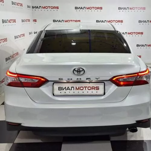 Toyota Camry  2019