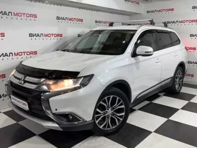 Mitsubishi Outlander  2015