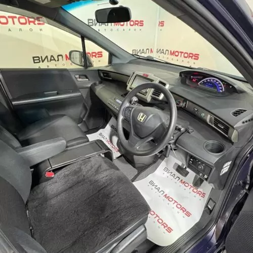 Honda Freed Spike  2014