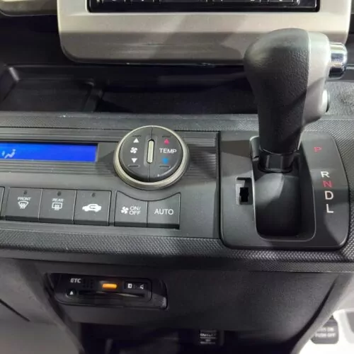 Honda Freed Spike  2014