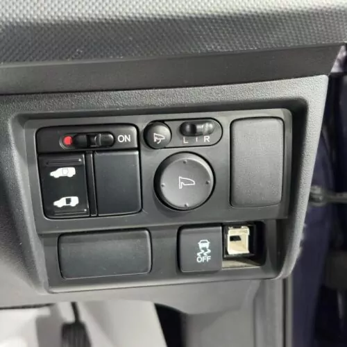 Honda Freed Spike  2014