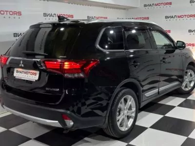 Mitsubishi Outlander  2018