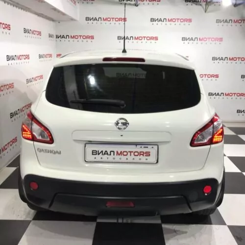 Nissan Qashqai  2010