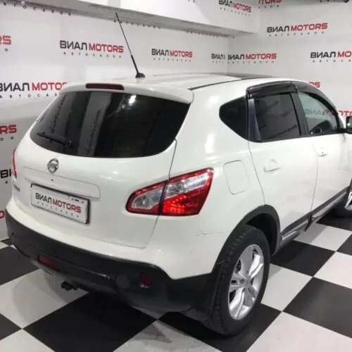 Nissan Qashqai  2010