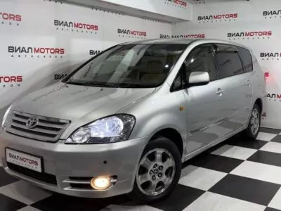 Toyota Ipsum  2001